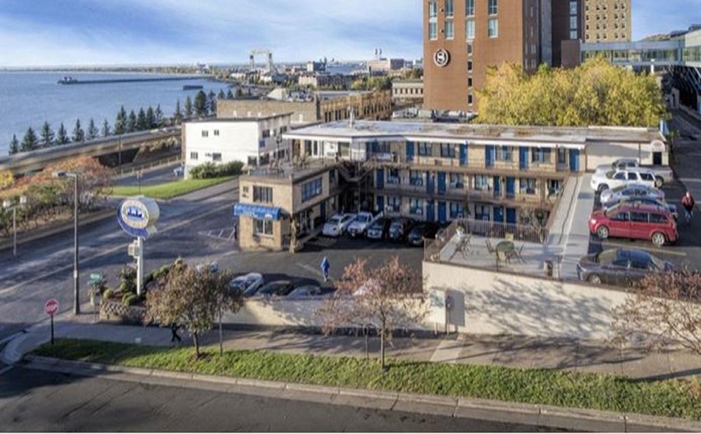 Voyageur Lakewalk Inn Duluth Exteriör bild